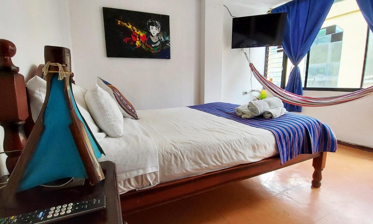 Erupcion Art Hotel & Hostel Баньос Экстерьер фото